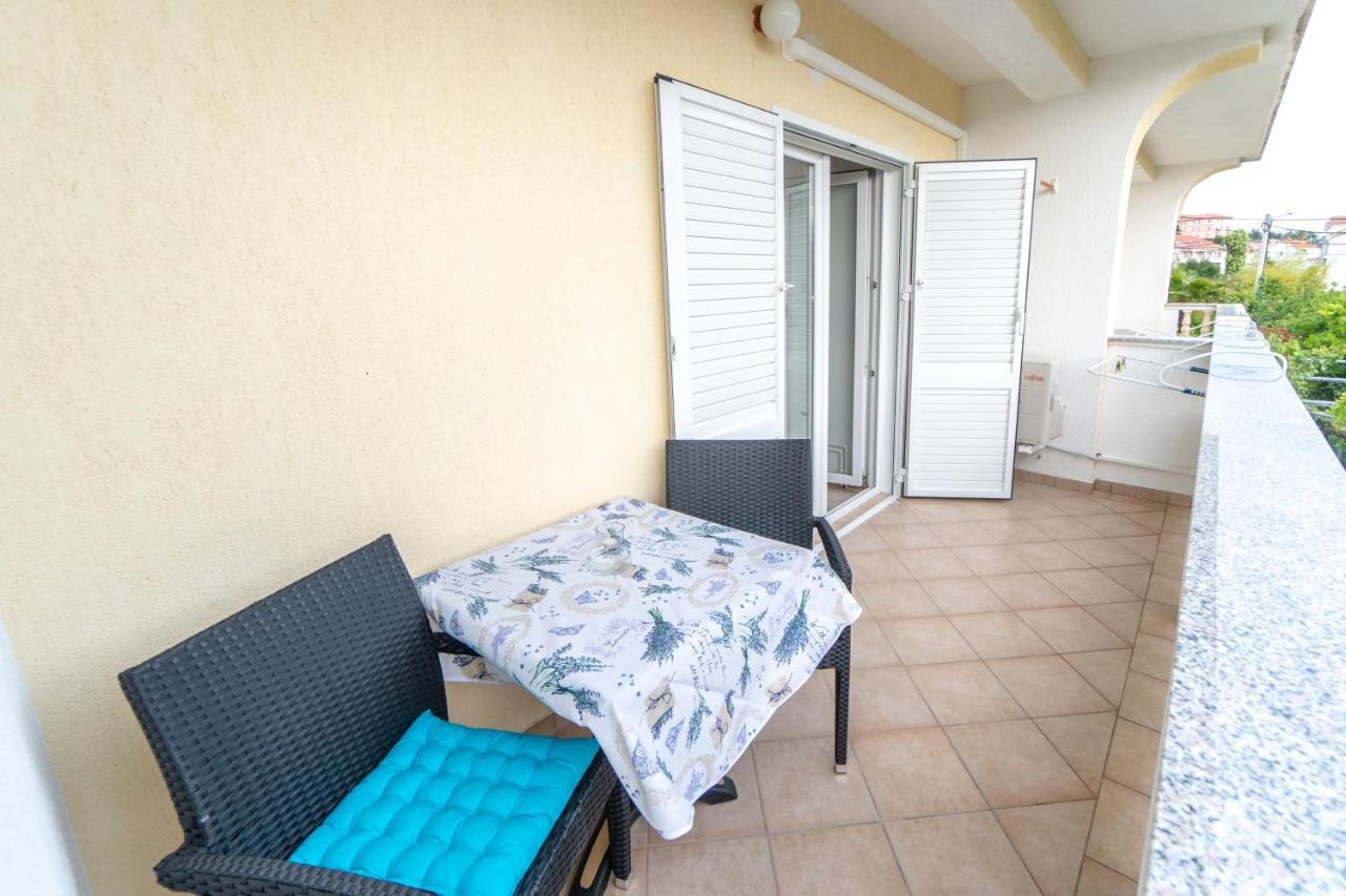 Apartments And Rooms By The Sea Palit, Rab - 5010 ภายนอก รูปภาพ