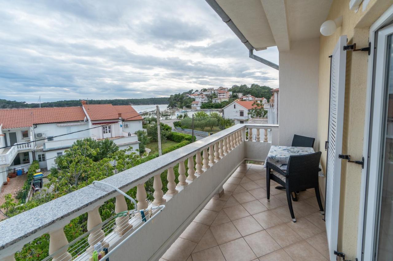 Apartments And Rooms By The Sea Palit, Rab - 5010 ภายนอก รูปภาพ