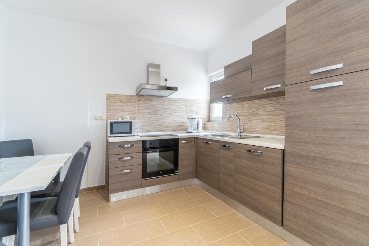 Apartments And Rooms By The Sea Palit, Rab - 5010 ภายนอก รูปภาพ