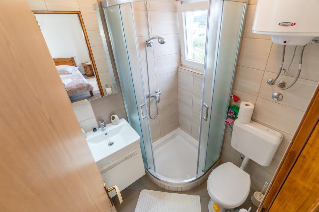 Apartments And Rooms By The Sea Palit, Rab - 5010 ภายนอก รูปภาพ