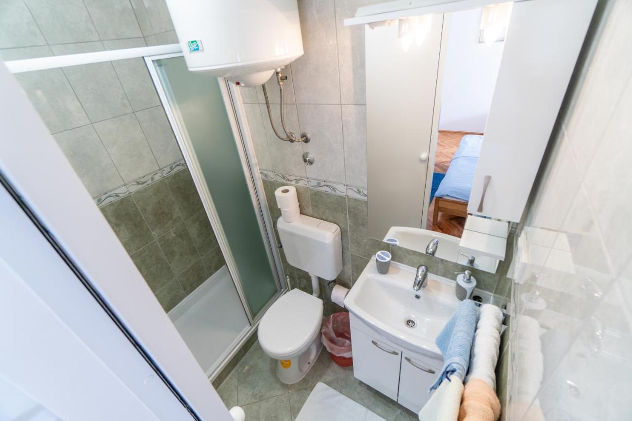 Apartments And Rooms By The Sea Palit, Rab - 5010 ภายนอก รูปภาพ