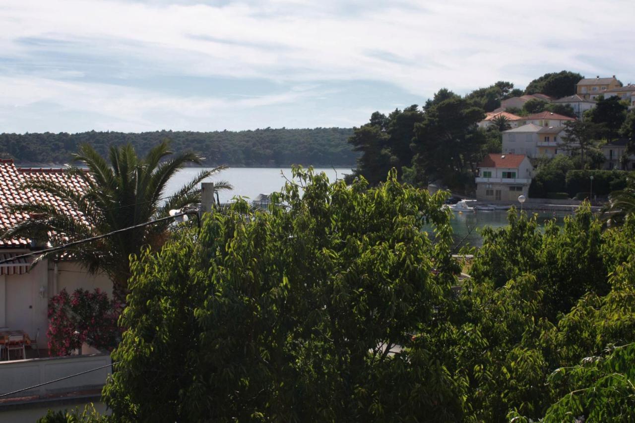 Apartments And Rooms By The Sea Palit, Rab - 5010 ภายนอก รูปภาพ