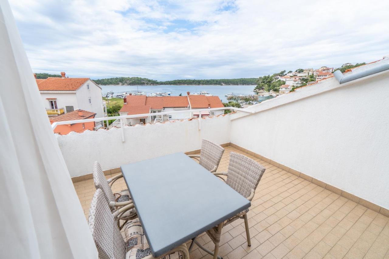 Apartments And Rooms By The Sea Palit, Rab - 5010 ภายนอก รูปภาพ