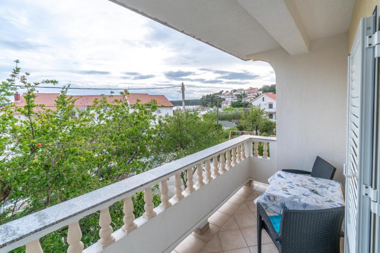 Apartments And Rooms By The Sea Palit, Rab - 5010 ภายนอก รูปภาพ