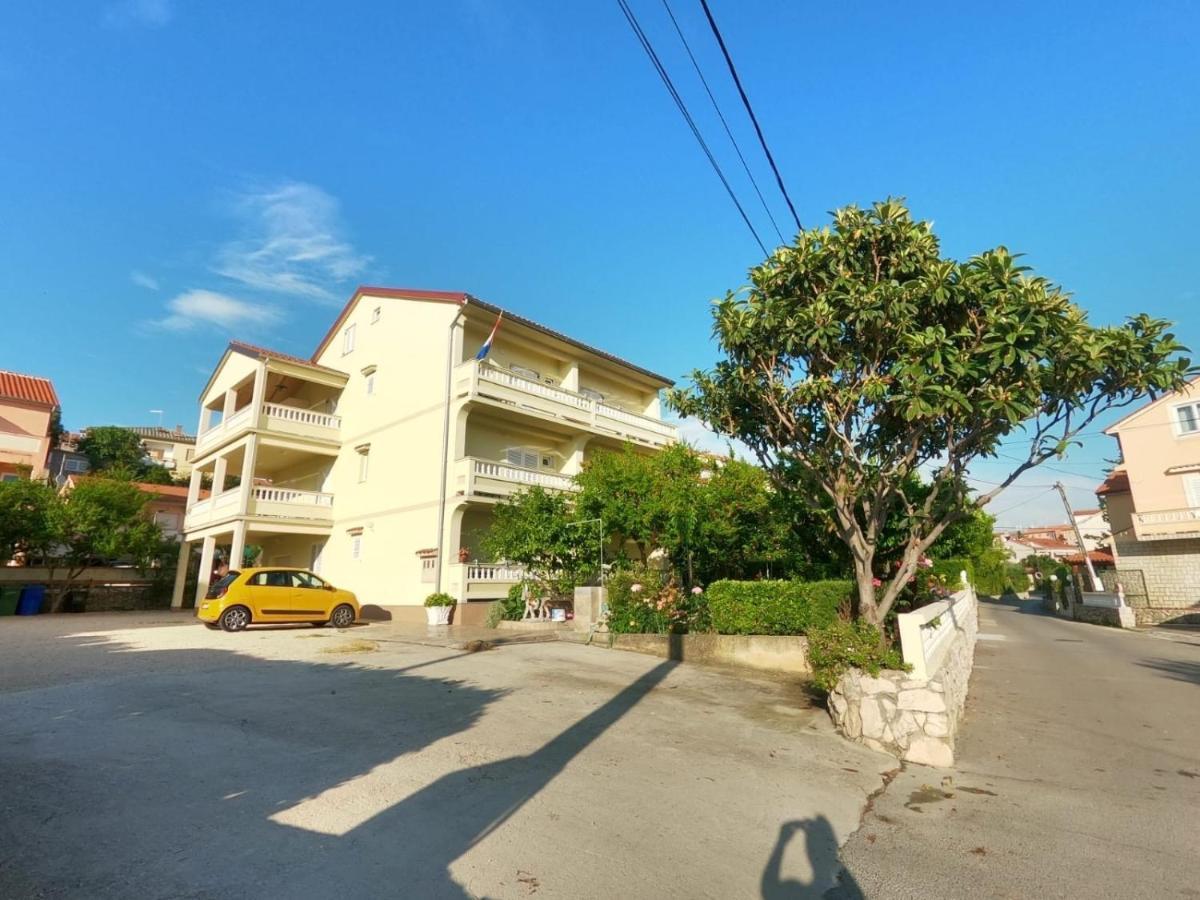 Apartments And Rooms By The Sea Palit, Rab - 5010 ภายนอก รูปภาพ